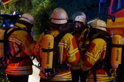 Nach Blitzschlag Rauchentwicklung im Dachstuhl eines Einfamilienhauses in Leonberg 